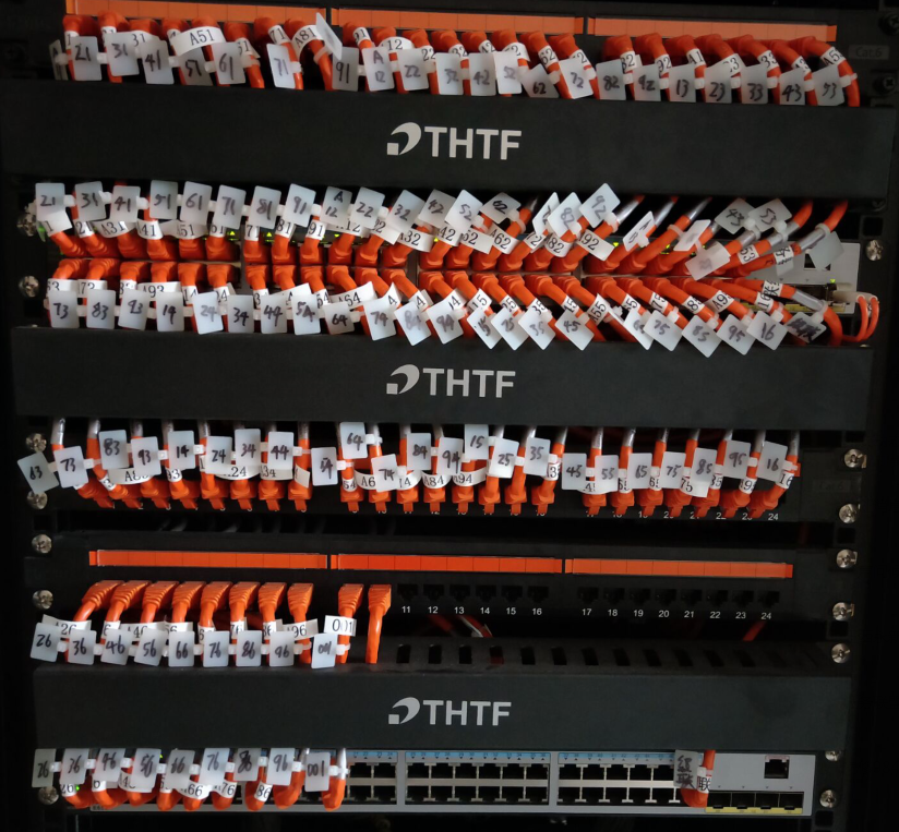 機(jī)房綜合布線(xiàn)，機(jī)柜效果圖，深圳打模塊、配線(xiàn)架專(zhuān)業(yè)布線(xiàn)